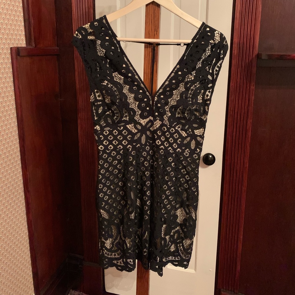 Free People Black Lace Mini Dress 💃🏻🖤